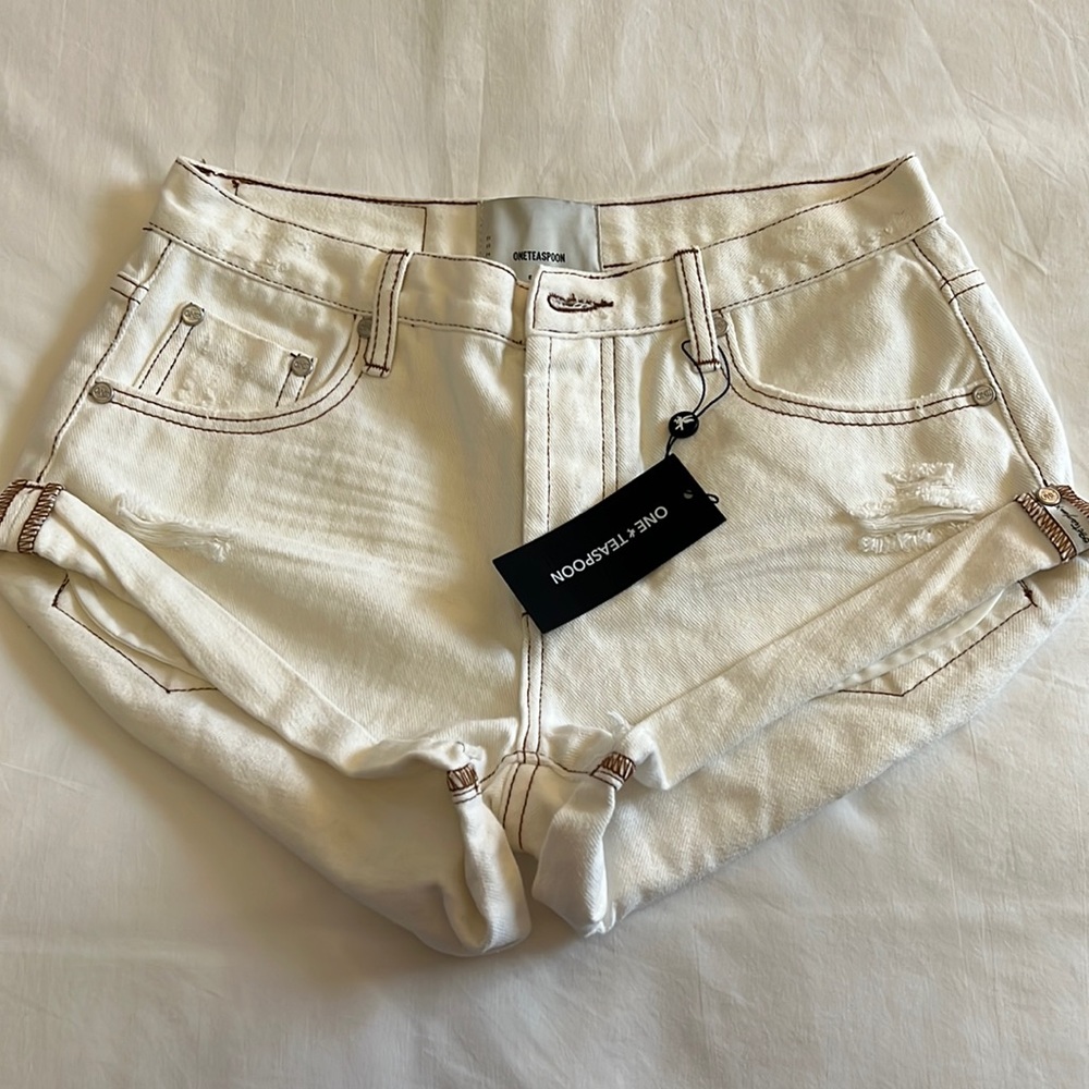 Brand new One Teaspoon short in white beau color